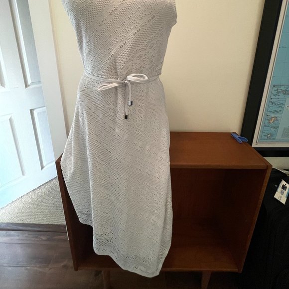 Le Chateau Asymmetrical Lace Summer Dress - Picture 2 of 6